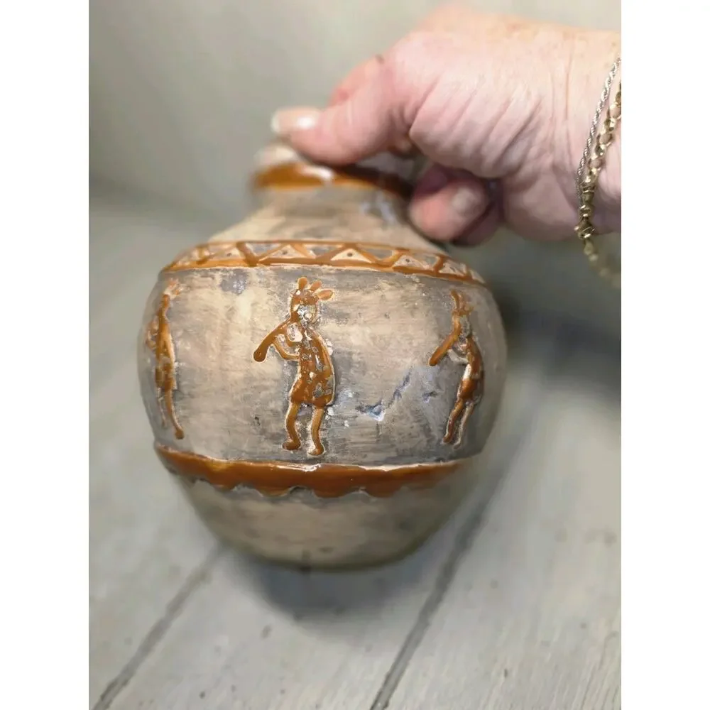 VTG 2005 Kokopelli Design Native American Pottery Large Ceramic Vase Leather Tie